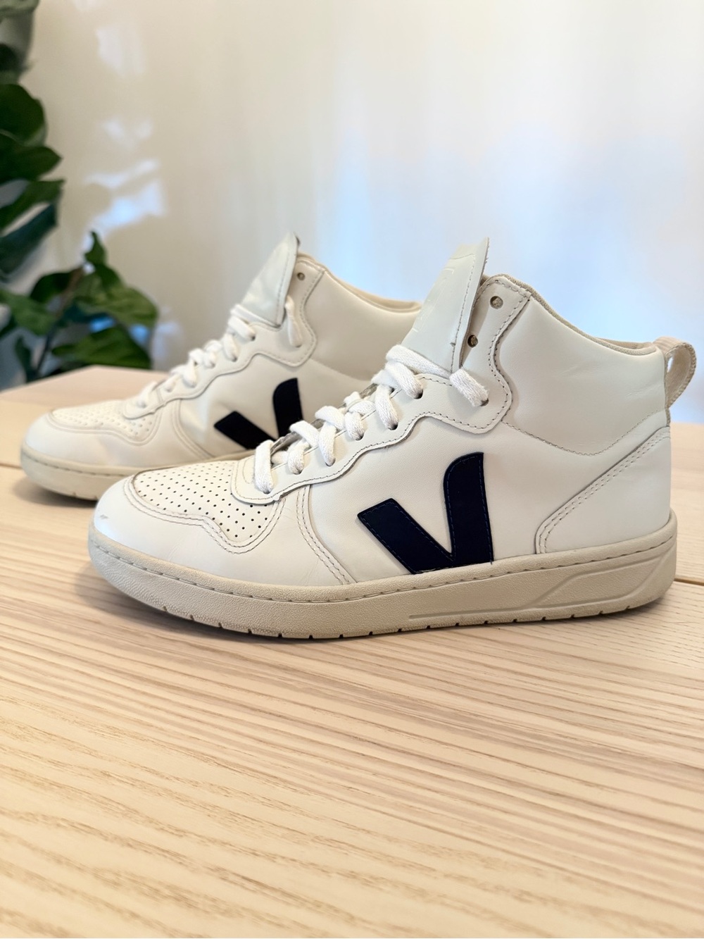 VEJA V-15 Leather White Nautico Navy High Top Sneakers EU 40 US 8.5 - Picture 2 of 8